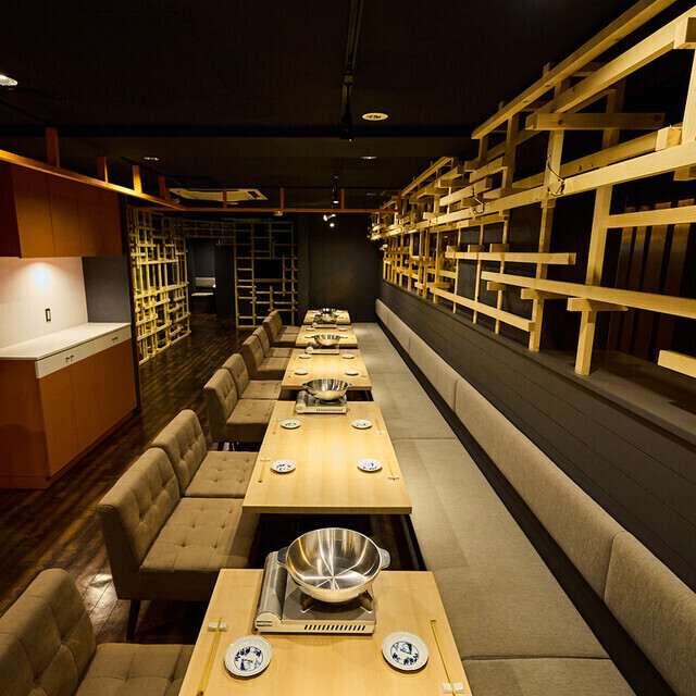 お客様をご案内しやすい広々とした店内