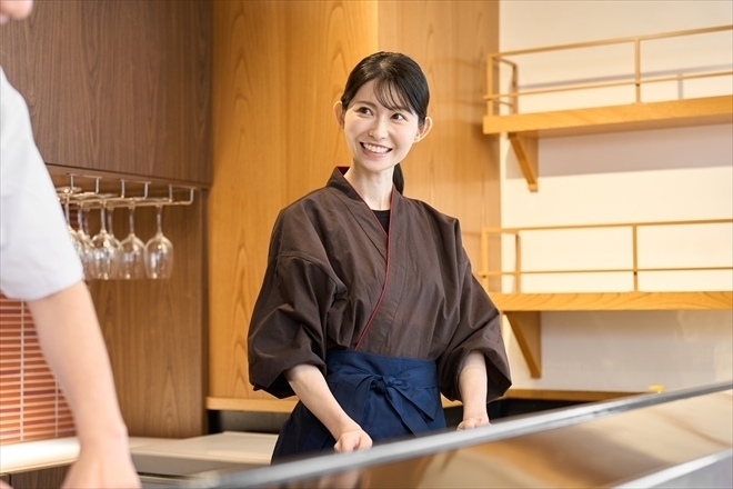 オープンキッチン。作業スペース広めで快適