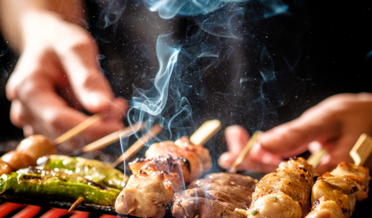 ★ブランド鶏を使った絶品串焼きが大人気★