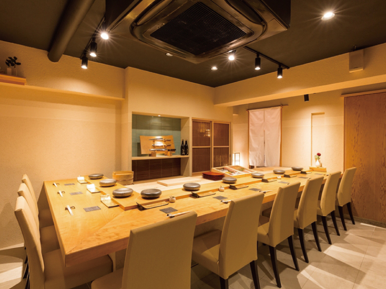 系列）様々な業態を展開しています◎