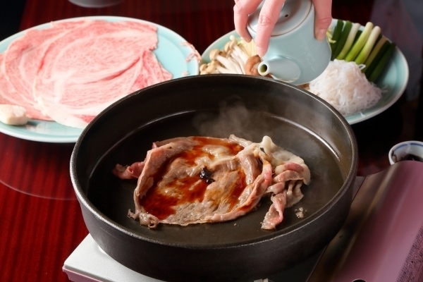 代々受け継がれるすき焼きのお店です★