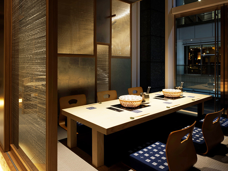 未経験から本物の“おもてなし”が学べる◎