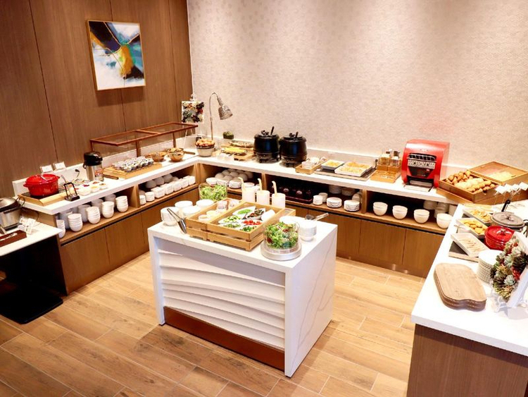 バラエティ豊かなこだわりの料理を提供