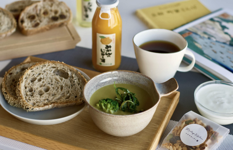 京白味噌で仕立てた野菜たっぷりのスープ