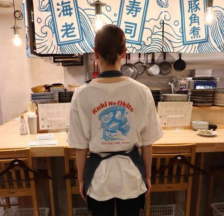 おしゃれな制服で働けます◎