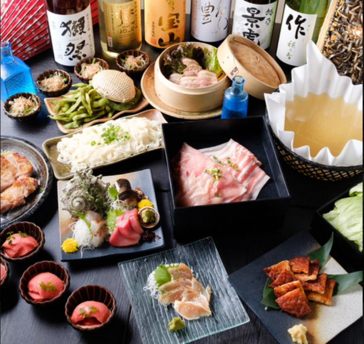 旬の料理と地酒で、お客様の夜を彩ります