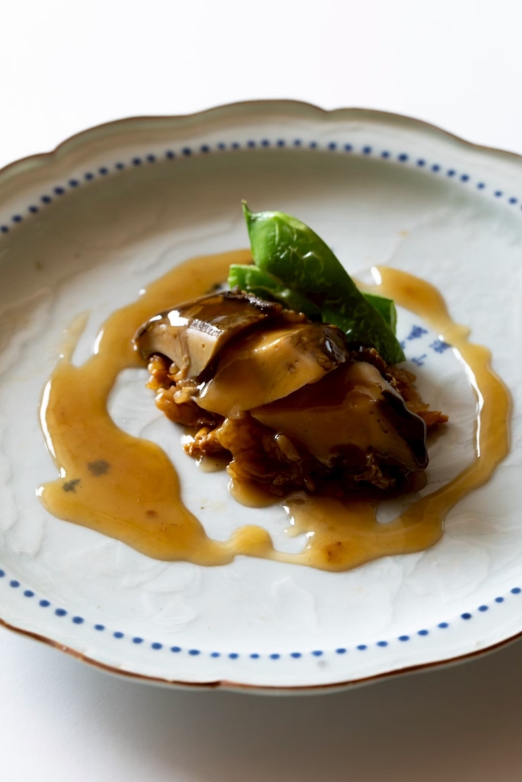 遊び心あふれる軽やかな広東料理