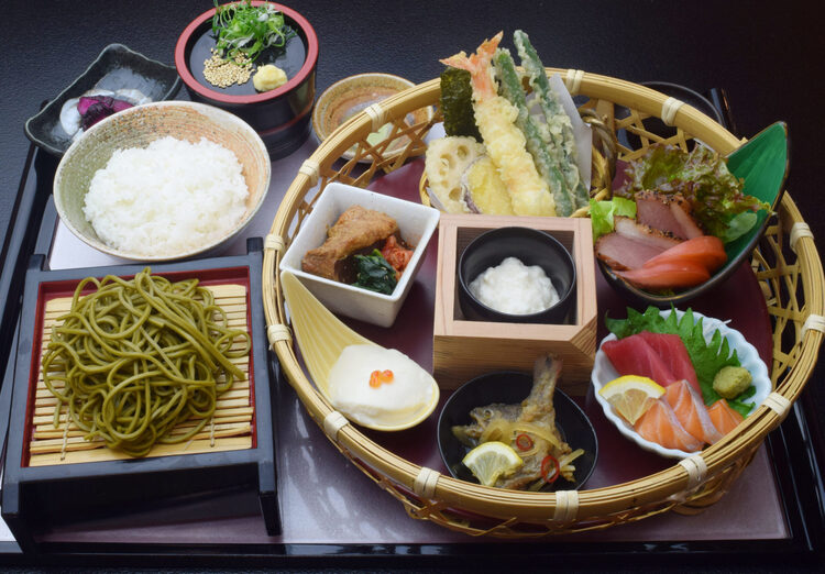 天然温泉かもきみの湯　お食事処鶴亀の詳細画像6