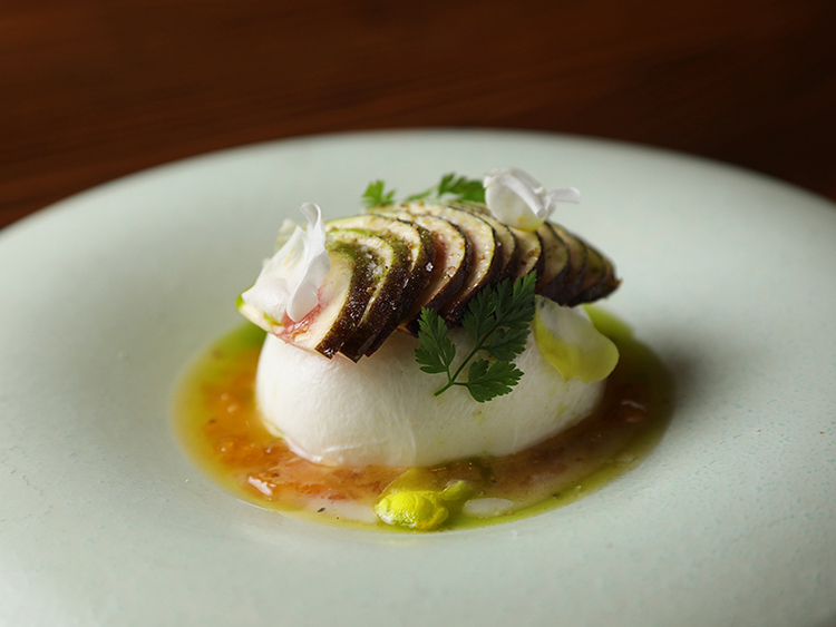 和×仏のエッセンスを融合した創作料理◎