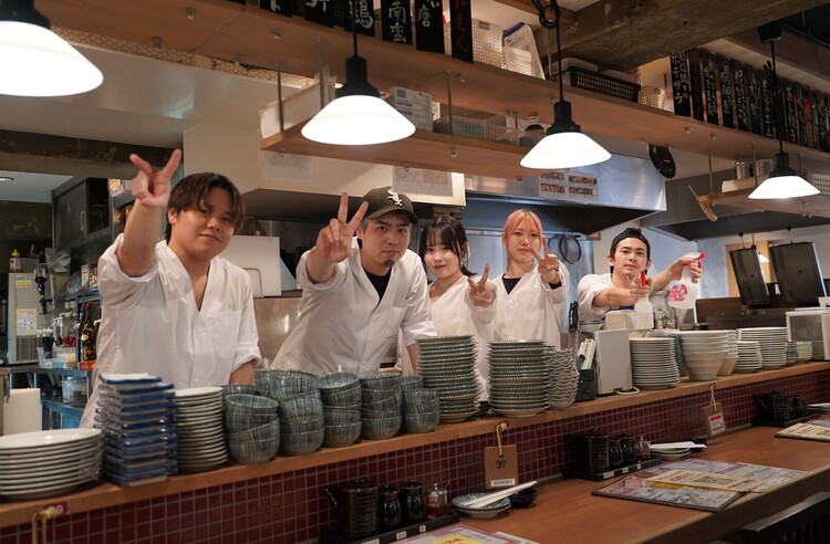 元気で活気のある店舗で一緒に働きましょう