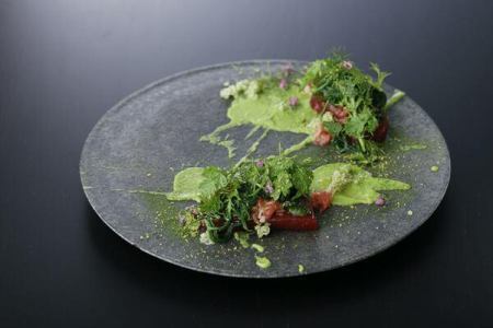 国内外から厳選した食材を使用