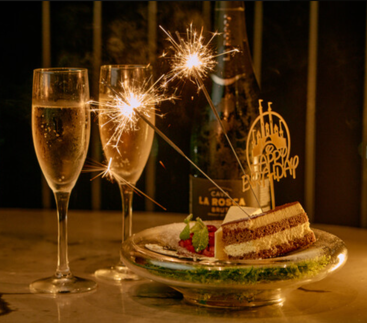 特別な夜を演出するも大切な仕事です