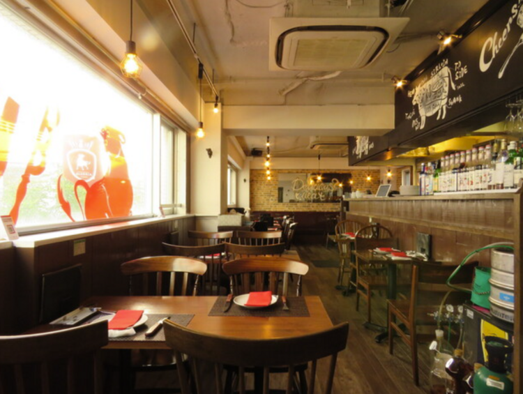 温かみある店内でライブ感をお届け