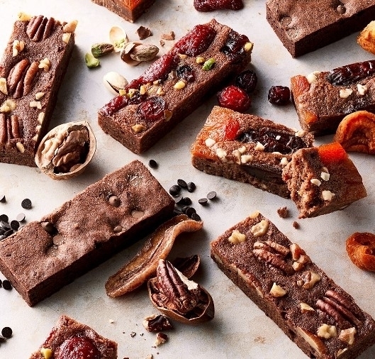 月9日休み、年2回の賞与や家族手当あり！