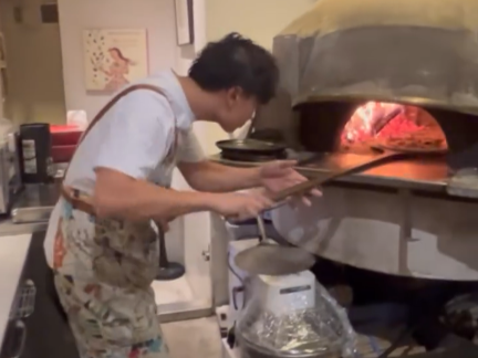 ナポリピッツァ協会認定の職人が2名も在籍