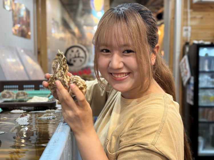 生簀から活魚、活貝を贅沢に頂けます