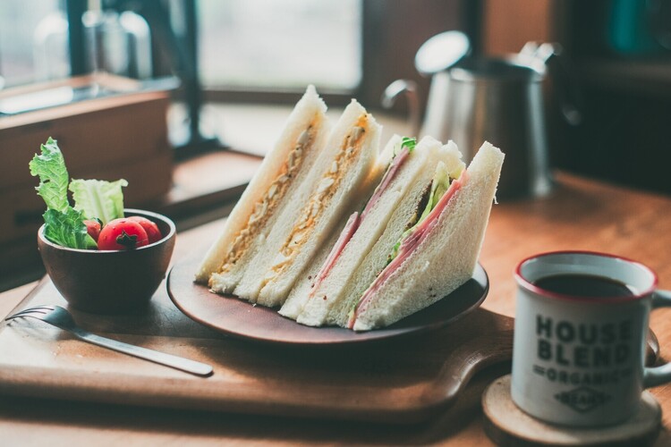 モーニングからディナーまで日常使いに