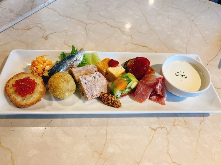 おいしさで驚かせる職場です！