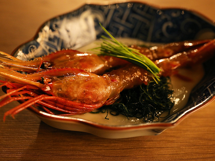 日本のエッセンスを取り入れた中華を提供