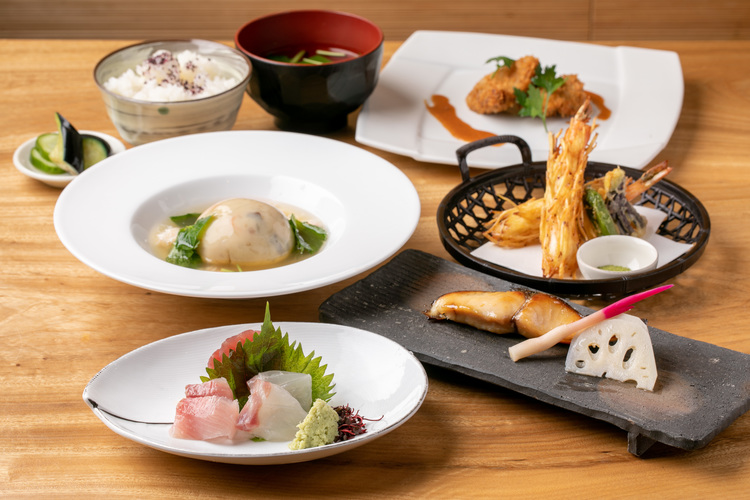 和洋折衷の美しい創作料理の数々