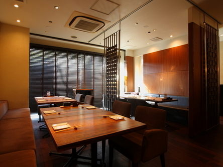 普段使い、接待、デート、女子会にもマッチ