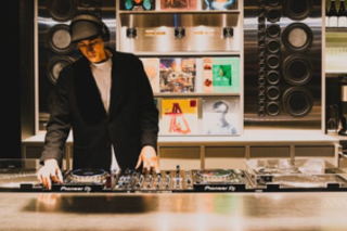 DJブース完備で音楽好きにはたまらない☆