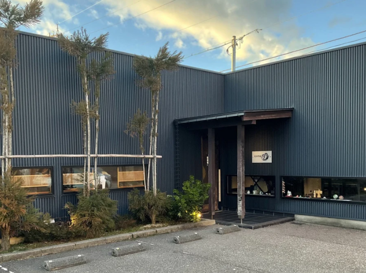 車通勤OK！無料駐車場あります！