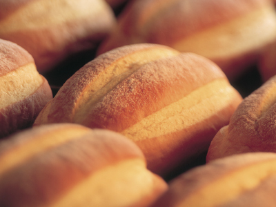 「イーストフード」を使わない無添加のパン