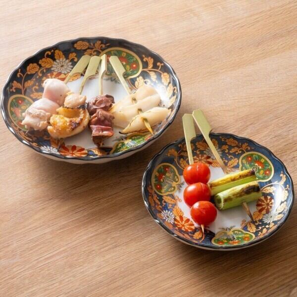 ひと口サイズの焼き鳥が名物です