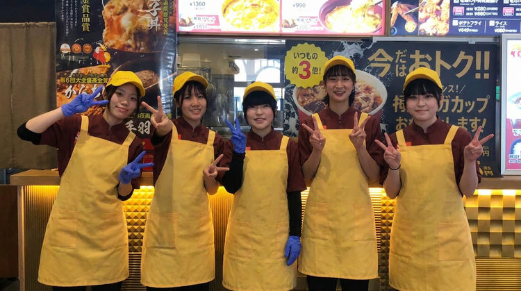 アルバイトは学生中心です☆