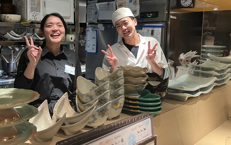 ※既存店のスタッフ画像です