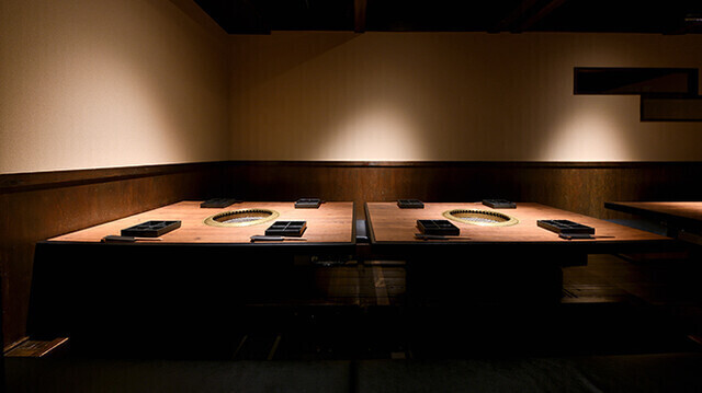 月給30万円〜／店長候補は40万円〜