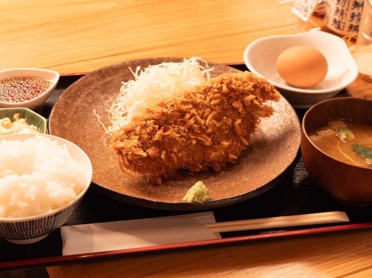 外はサクッ、身はホロッと、完璧なバランス