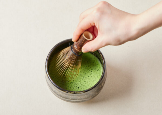 一杯ずつお茶を点ててつくる濃厚ドリンク