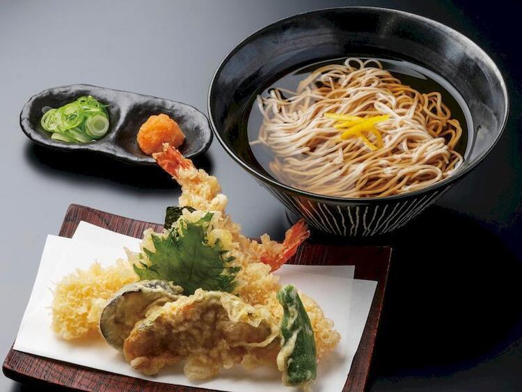 海外のお客様にも人気のお蕎麦＆天ぷら