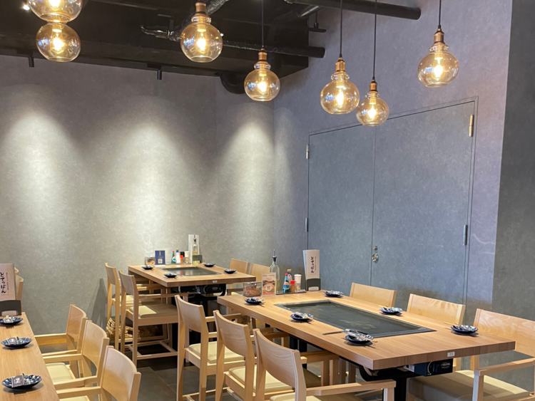 店内はこんな感じ♪落ち着いた雰囲気で広々