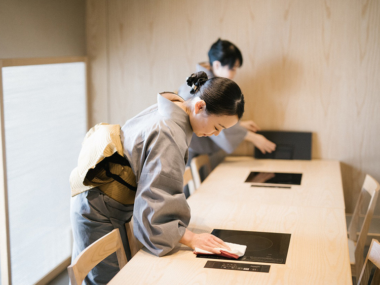 接客経験者は月給39万以上でスタート可！