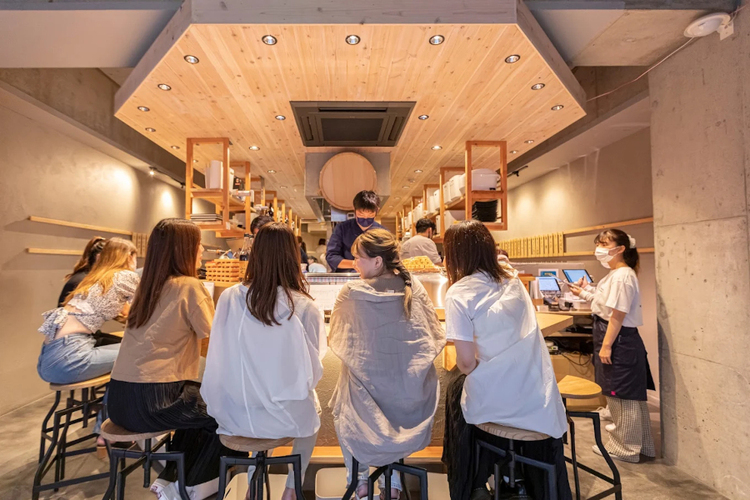 カジュアルでお洒落な新しいお寿司屋さん◎