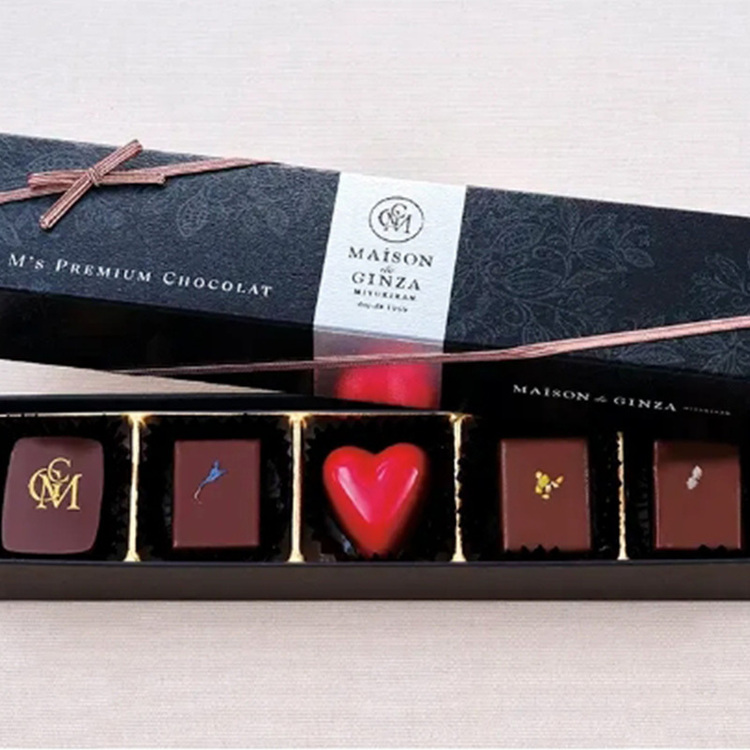 ケーキやチョコなど様々な洋菓子を制作