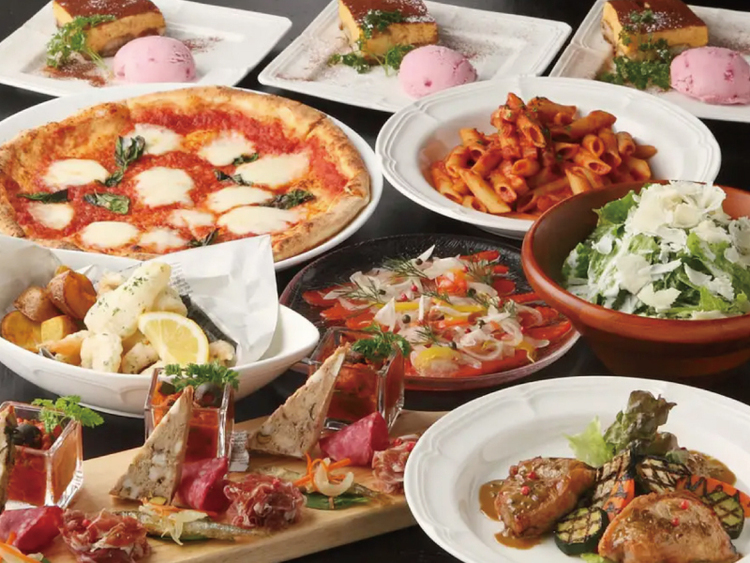 石窯で焼き上げる本格ナポリピッツァが人気