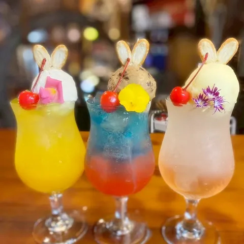クリームソーダ専門店 cafe & Gallery洋燈