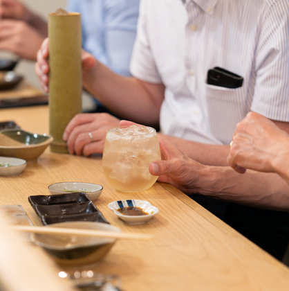 お酒の種類も豊富に取り揃えています