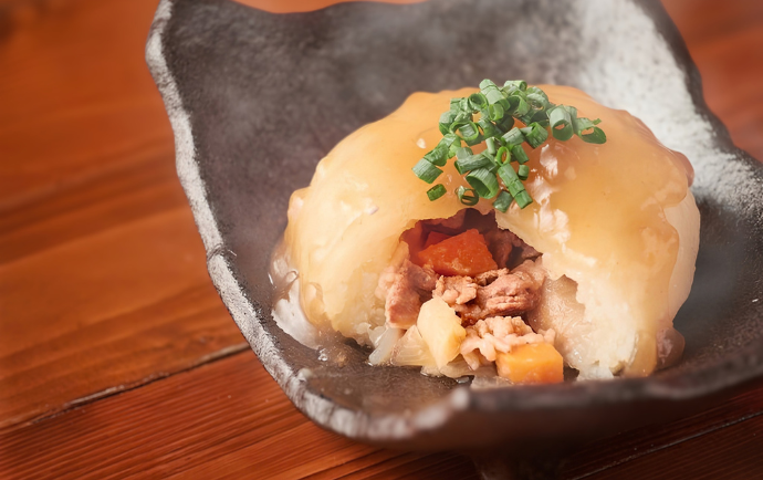 名物メニューの「たなぼた肉じゃが」