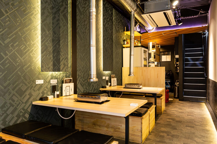 1階のテーブル席です