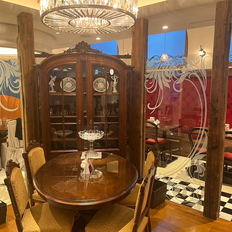 木の温もりが広がるオシャレな喫茶店です♪
