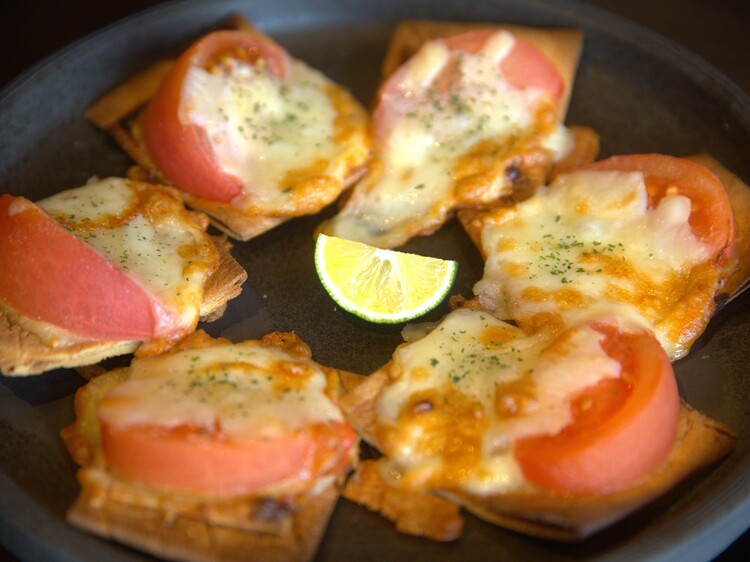 京都の名産品「焼麩」を生地にした創作ビザ