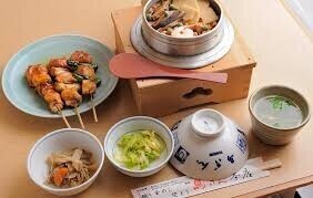 焼き鳥×釜めし＝「鳥ぎんスタイル」