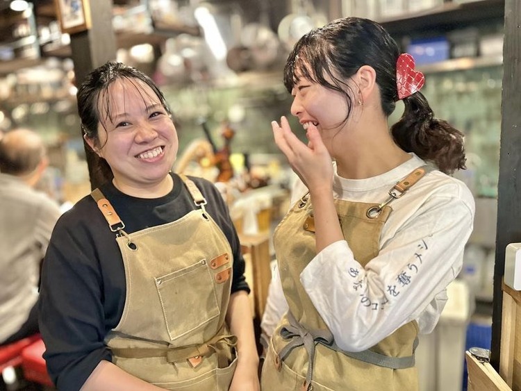 三茶のおしゃれなネオ餃子酒場で働く