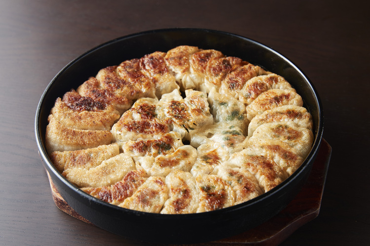 鉄なべ餃子も楽しめます