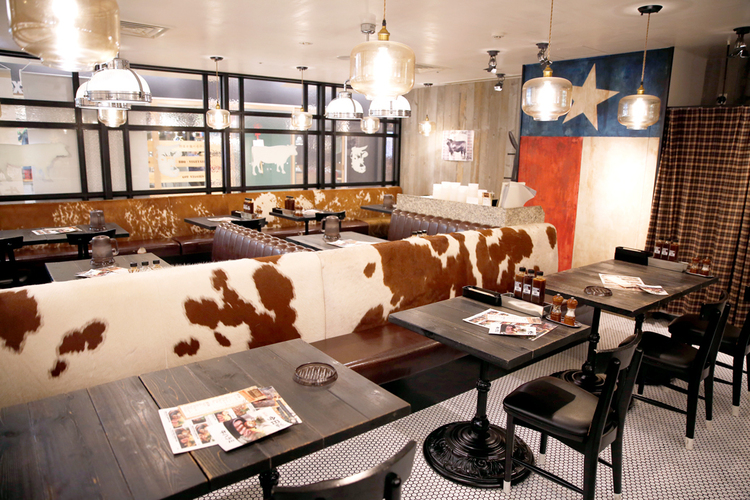 どの店舗も清潔で気持ちよく働ける！